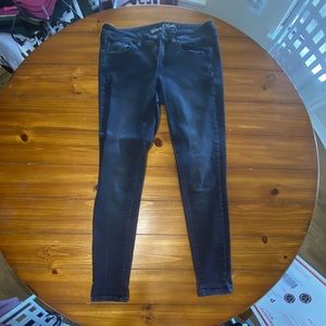Dark washed black skinny jeans